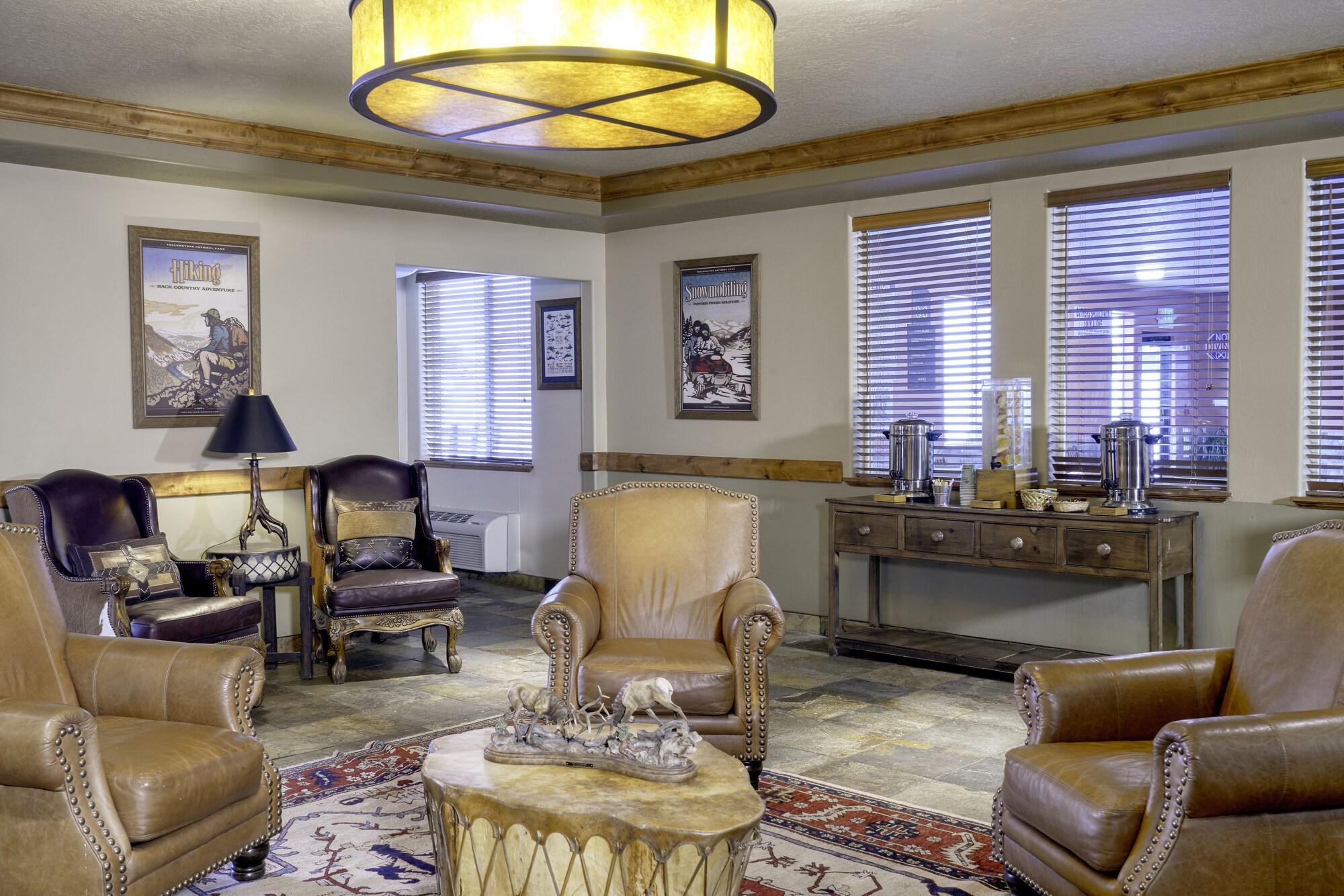 Vista Lobby Yellowstone Park Hotel