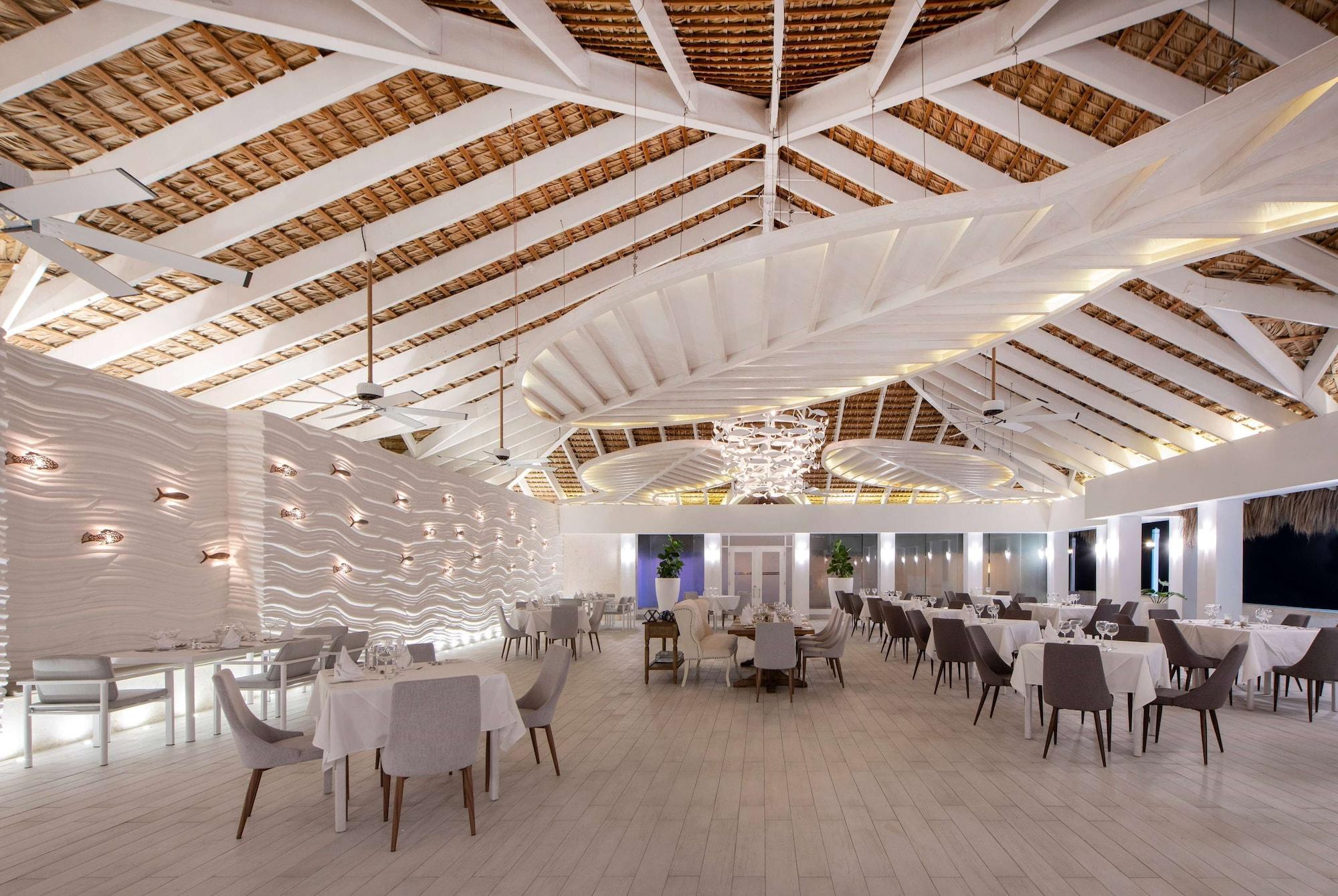 Restaurant Viva Dominicus Beach by Wyndham, A Trademark All Inclusive