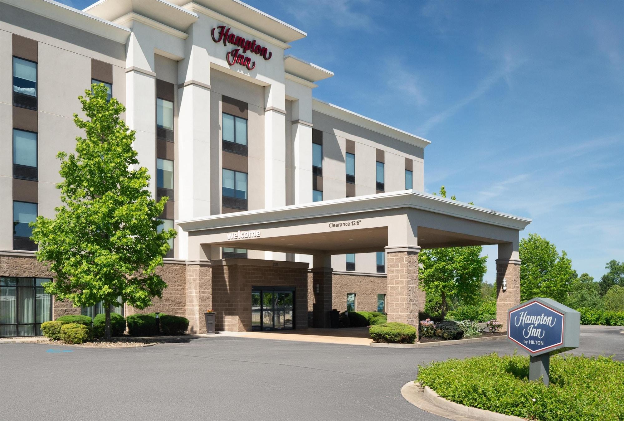 Vista Exterior Hampton Inn Fairmont