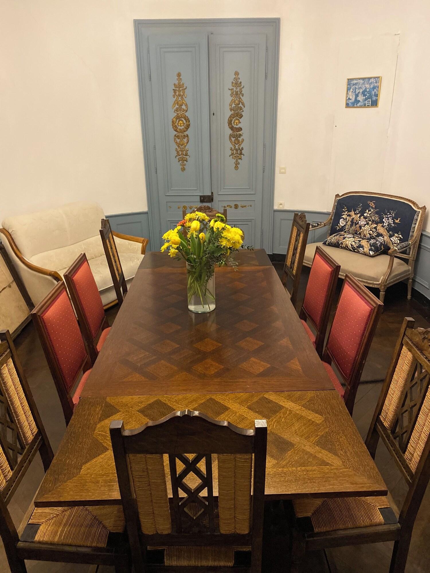 Varios Petit château