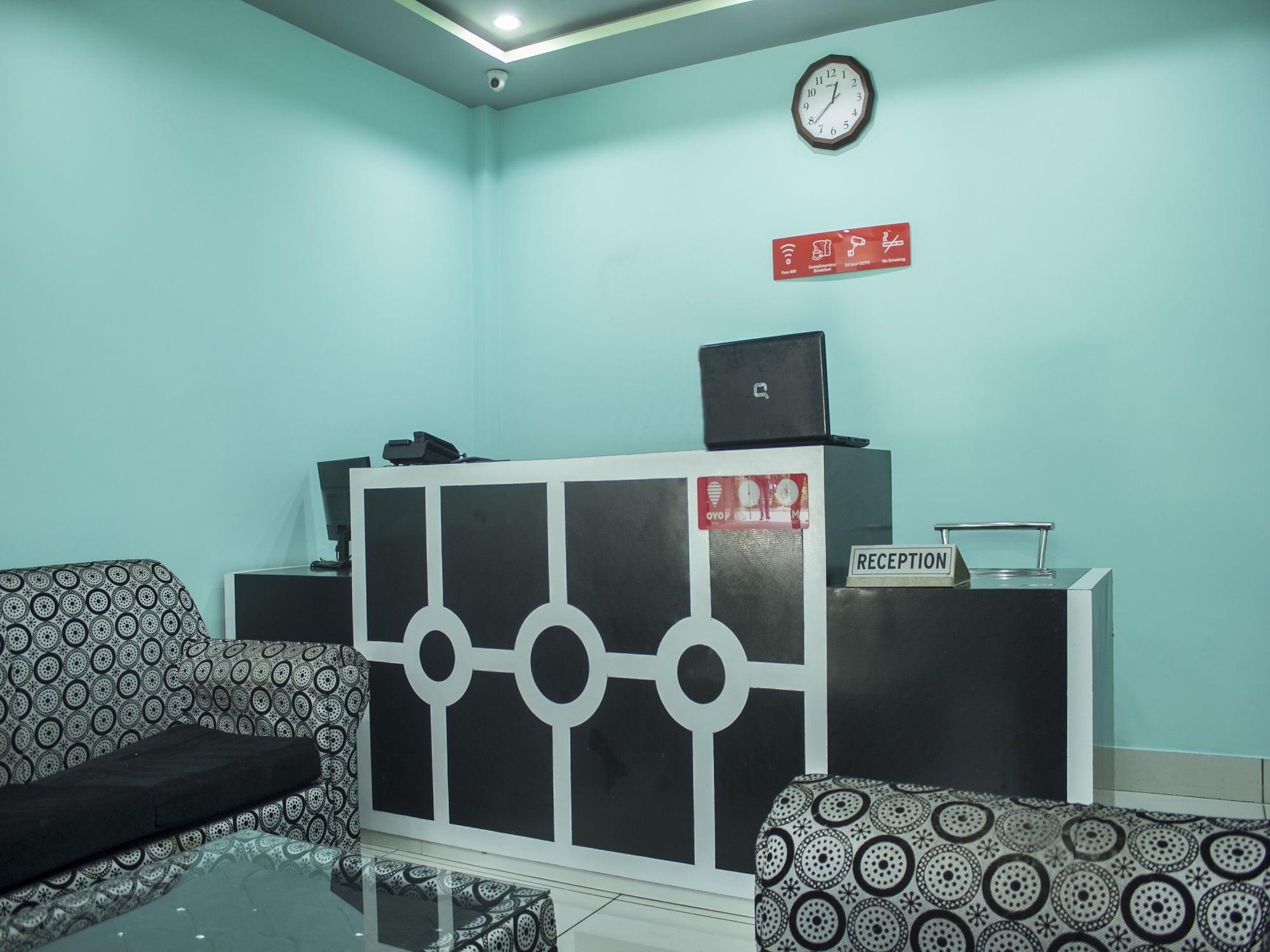 Vista Lobby OYO 17215 Garg Residency