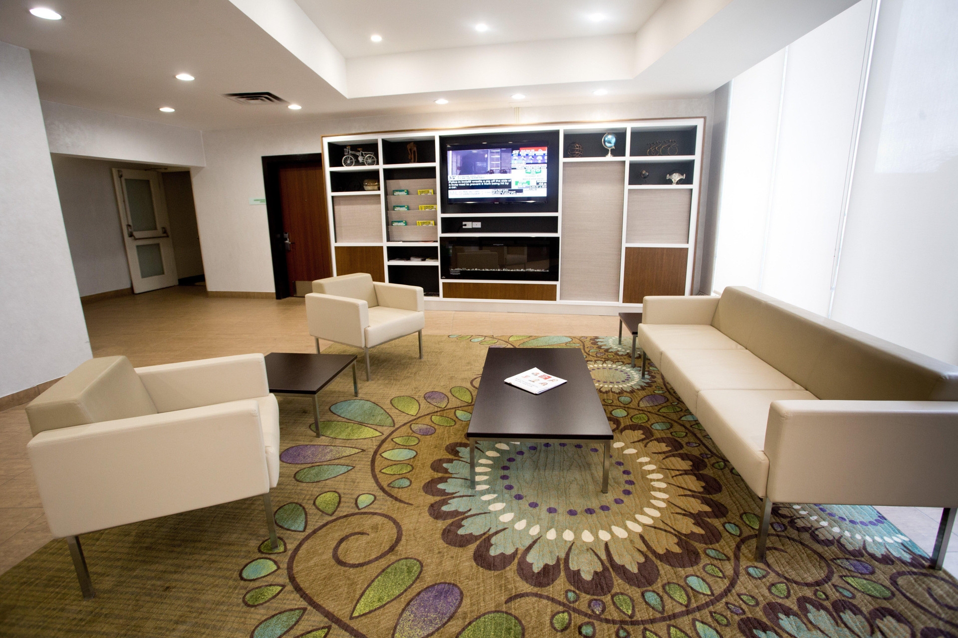 Vista Lobby Holiday Inn Peterborough-Waterfront, ON by IHG
