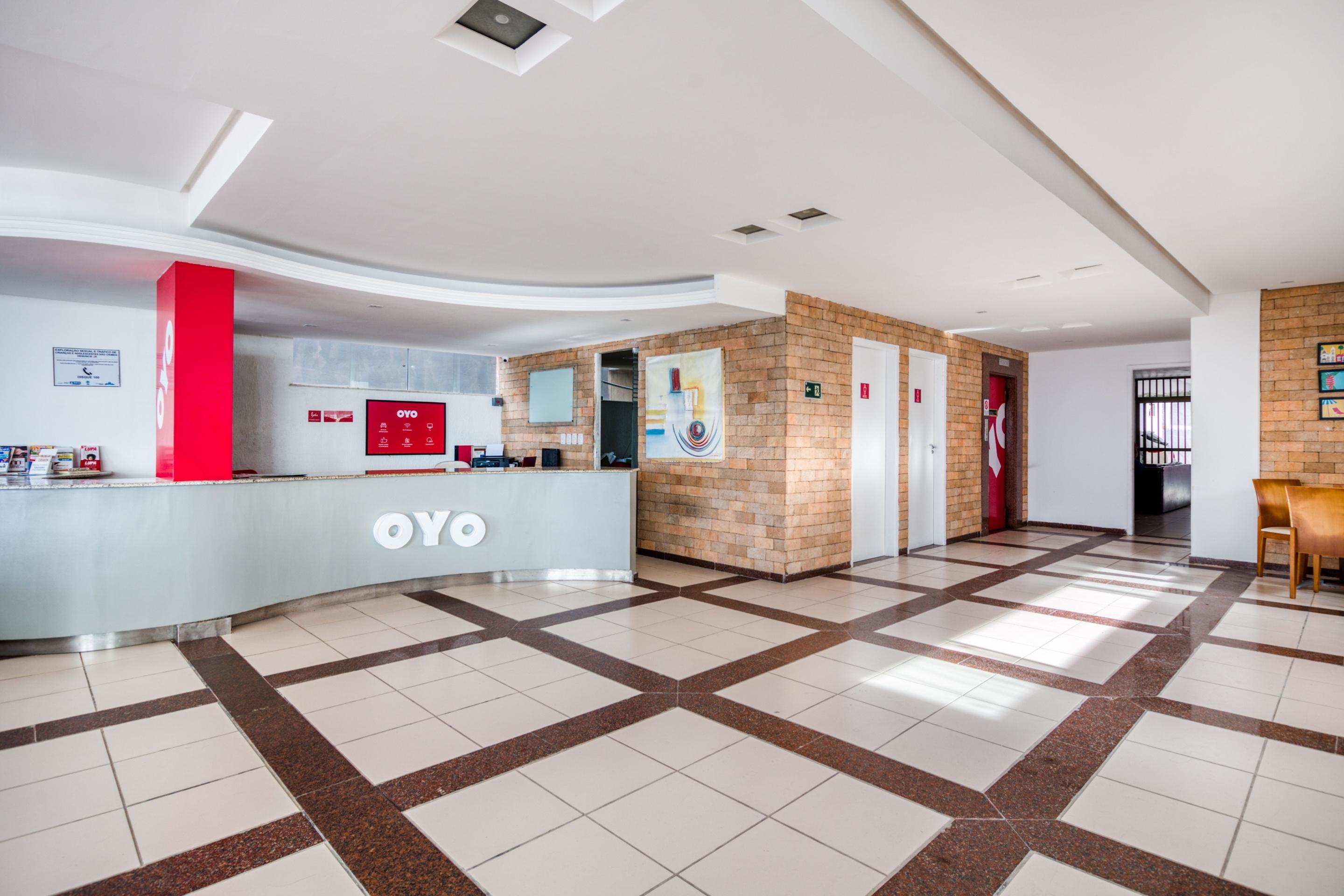 Vista Lobby OYO Hotel Praia de Ondina - Salvador
