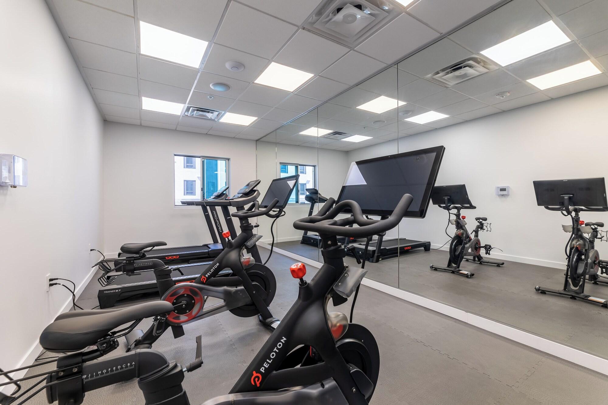 Gimnasio Hotel Mai Downtown Long Beach
