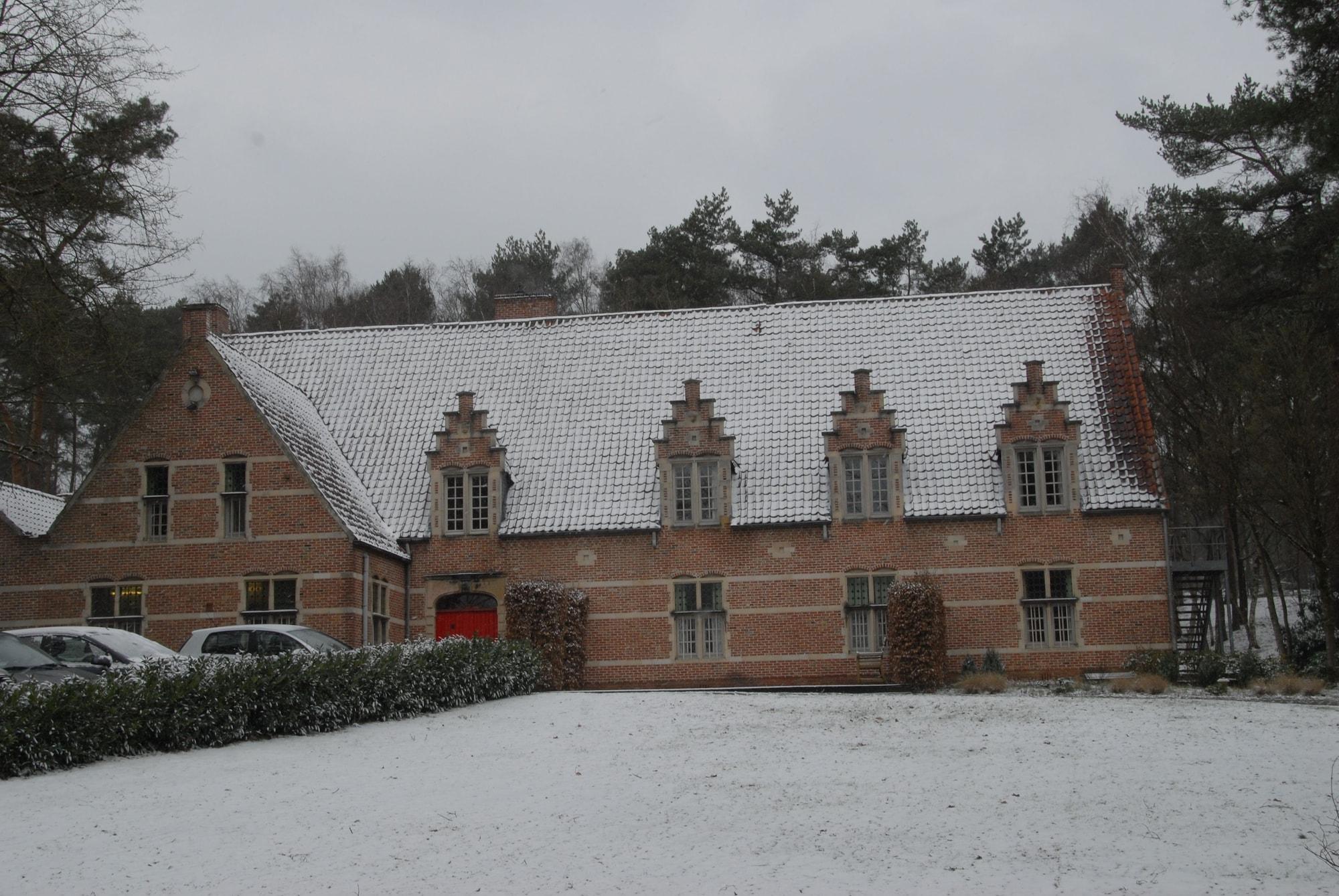 Vista Exterior Hotel Keravic