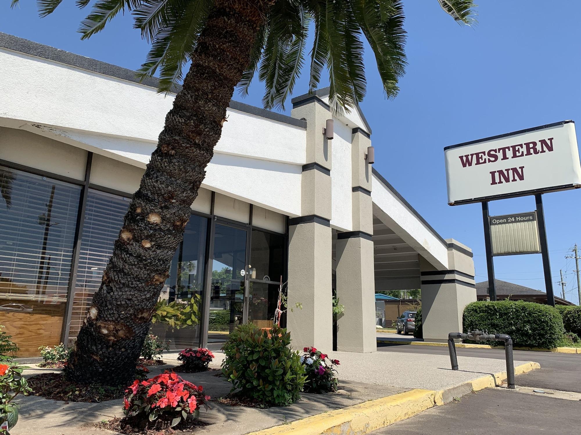 Varios Western Inn