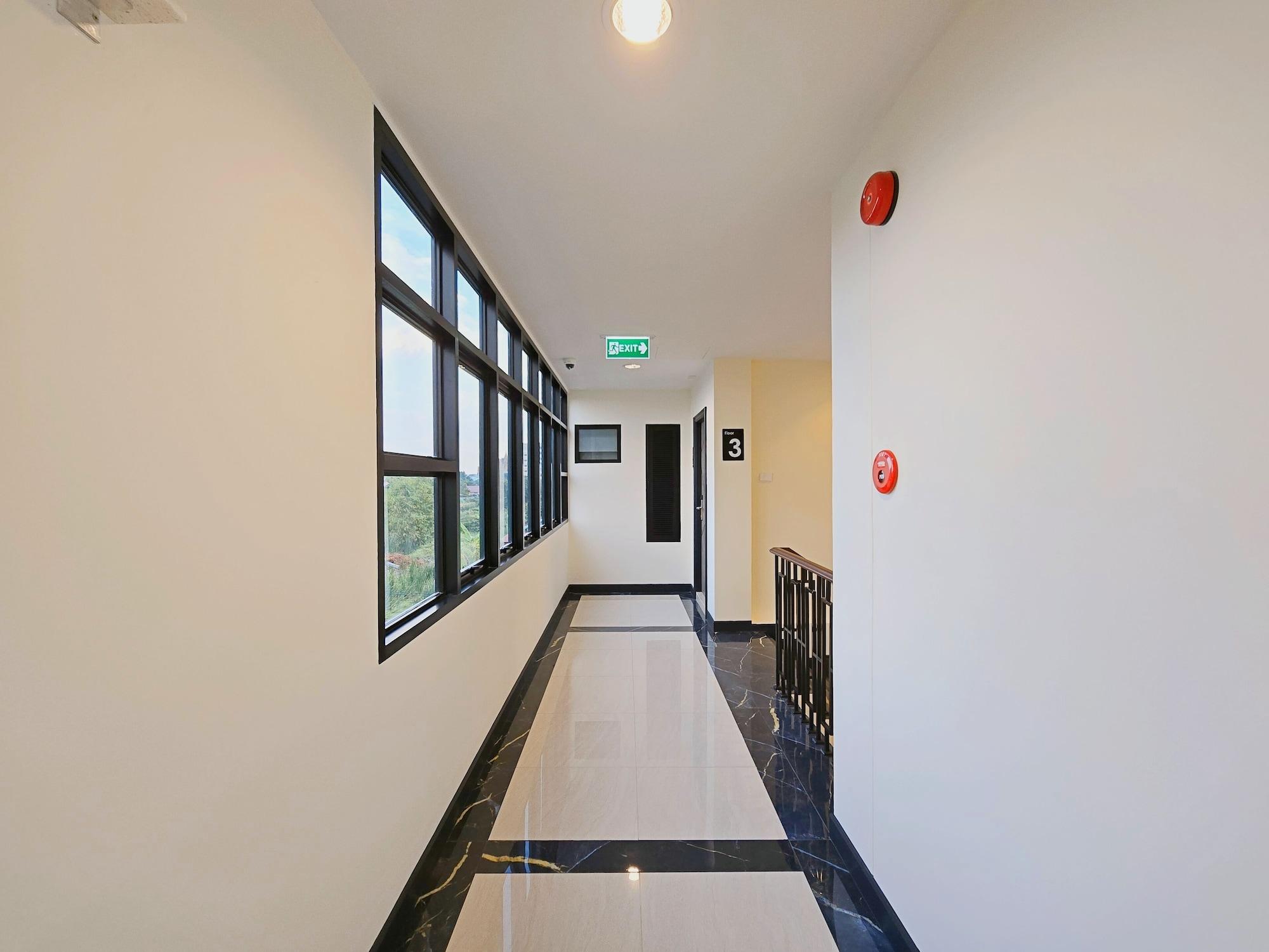 Varios Maraya Residence