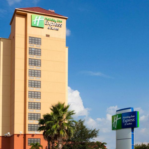 Holiday Inn Express & Suites Nearest Universal Orlando