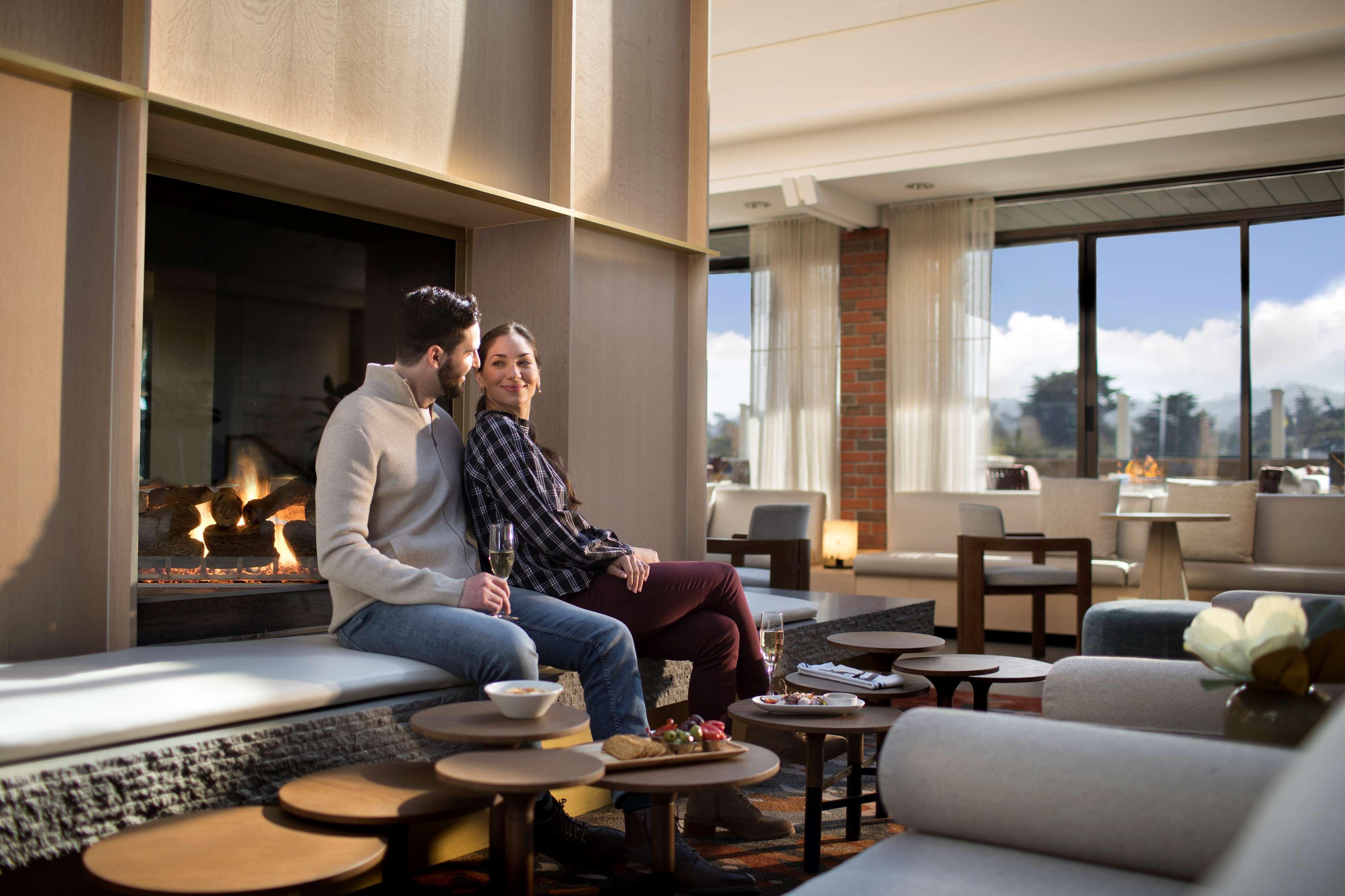Vista Lobby Hyatt Regency Monterey Hotel & Spa