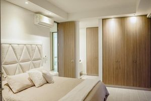Alquiler Vacacional - Hermosas piscinas, solo a 5 minutos del mar y salida directa a centro comercial.
