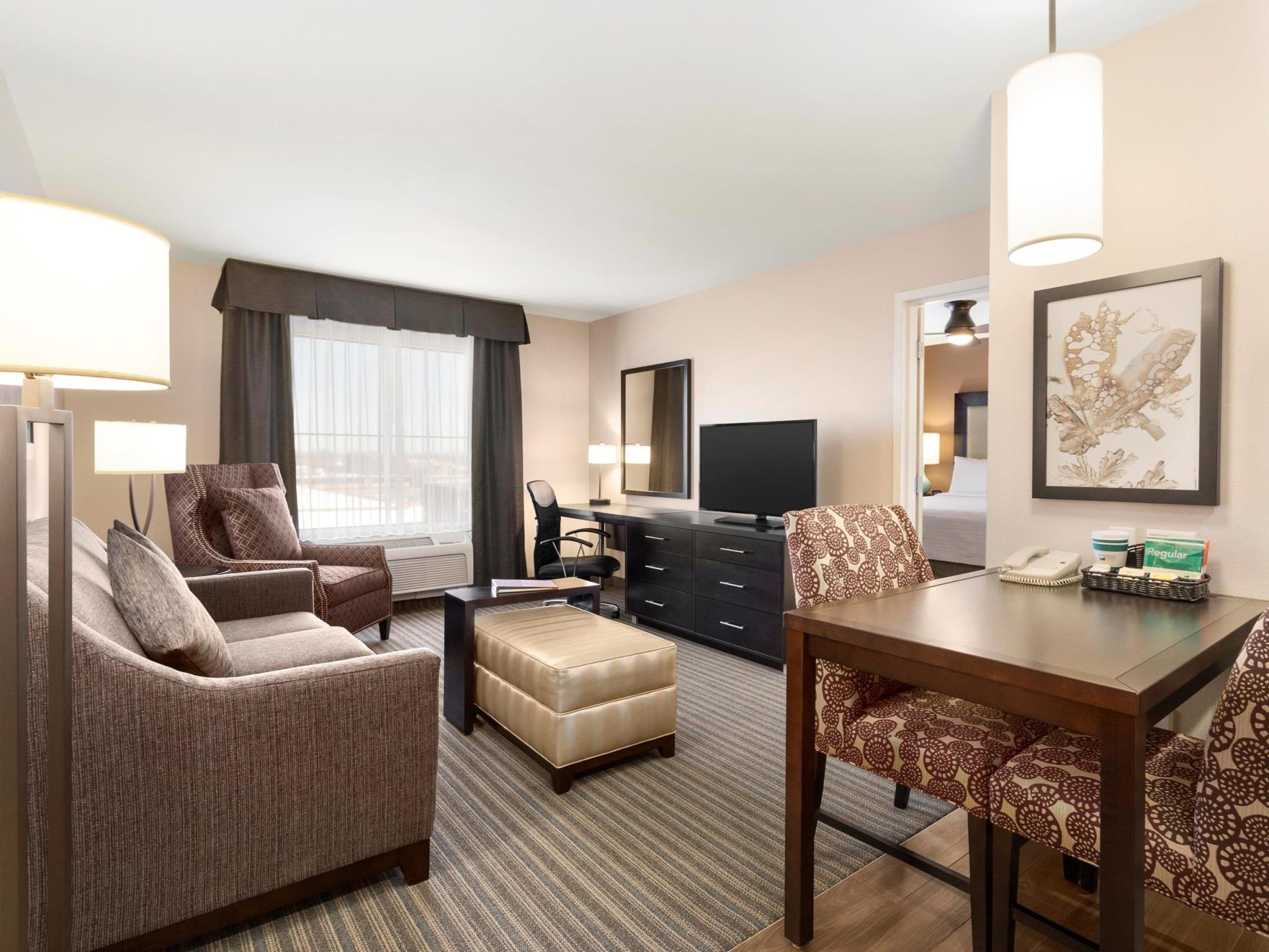 Vista Exterior Homewood Suites by Hilton Fargo