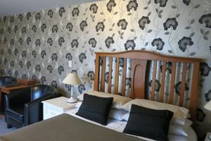 Alojamiento - Cheltenham House