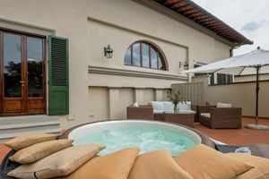 Renta temporal - Historic Dante's Manor, 5 Bdr Villa, Pool, Garden, Jacuzzi, AC, 5 min Florence