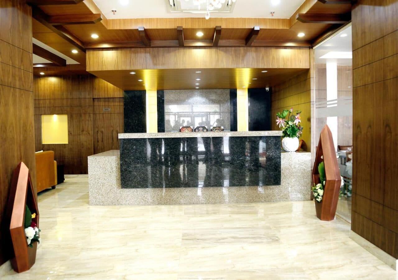 Vista Lobby Triguna Clarks Inn