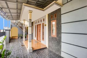 Alojamiento - OYO Life 3005 Kost Rumaisha Syariah