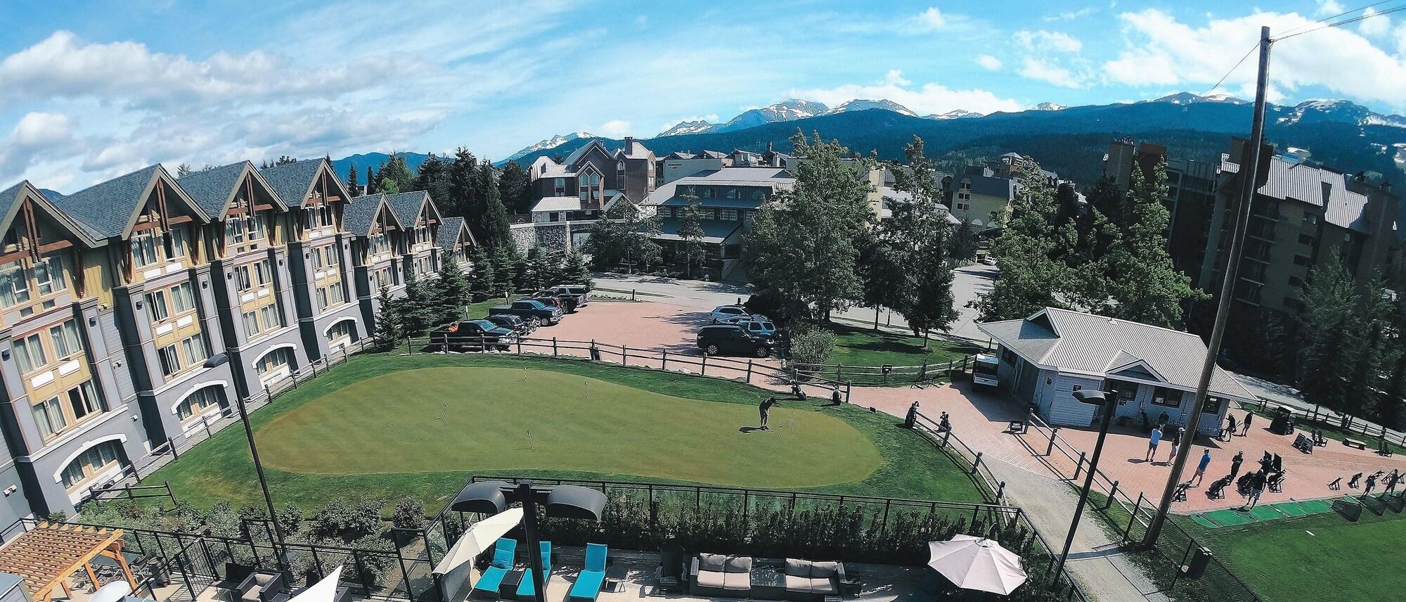 Campo de Golf Aava Whistler Hotel