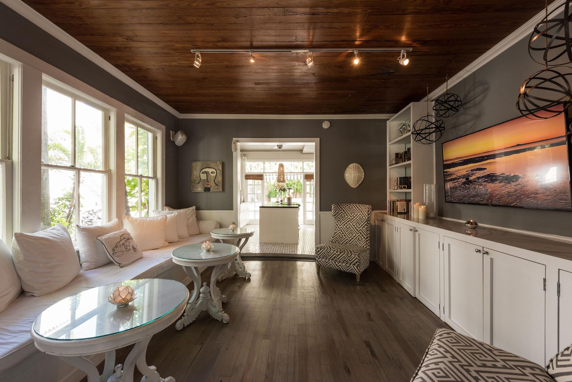 Vista Lobby Alexanders Guesthouse - Adult Exclusive, LGBTQ Friendly