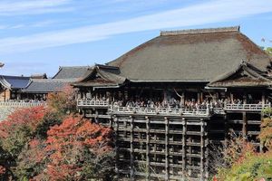 Actividad - Tour de medio día en autobús a los tres templos más famosos de Kioto: Kinkaku-ji, Ginkaku-ji y Kiyomizu-dera