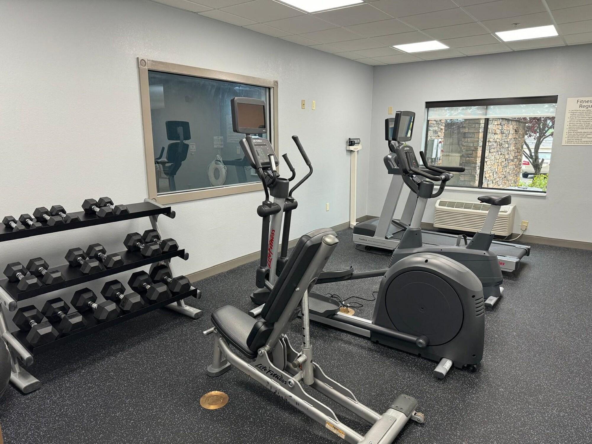 Gimnasio Holiday Inn Express Hotel & Suites RIPLEY by IHG