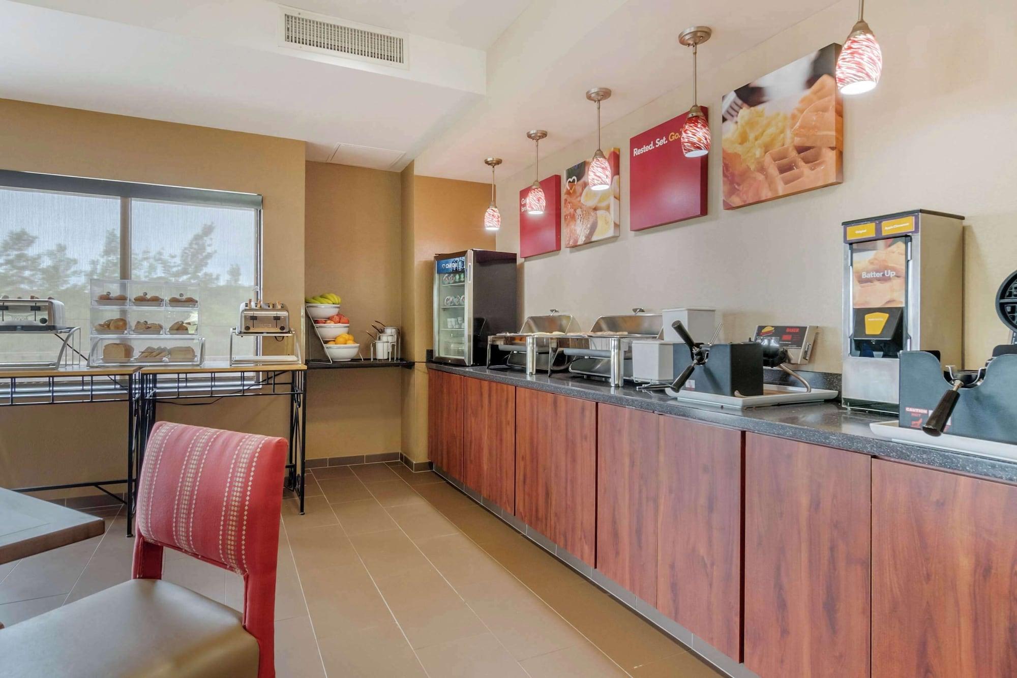 Restaurant Comfort Suites Speedway - Kansas City