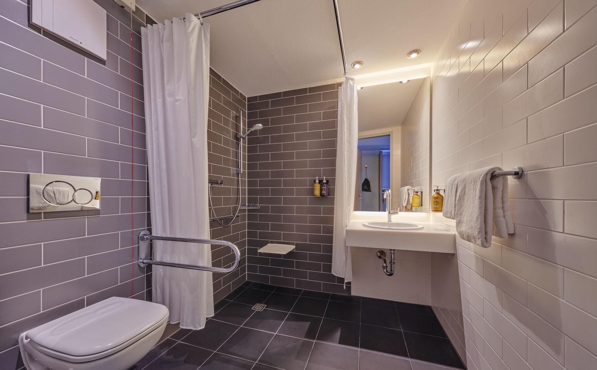 Equipamiento de Habitación Holiday Inn Express Köln-Mülheim by IHG