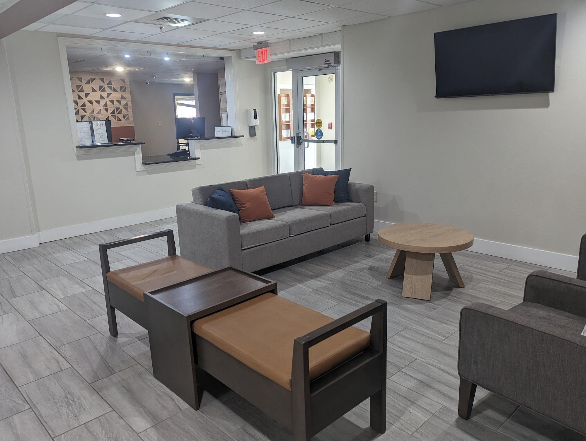 Vista Exterior Candlewood Suites Wilson by IHG