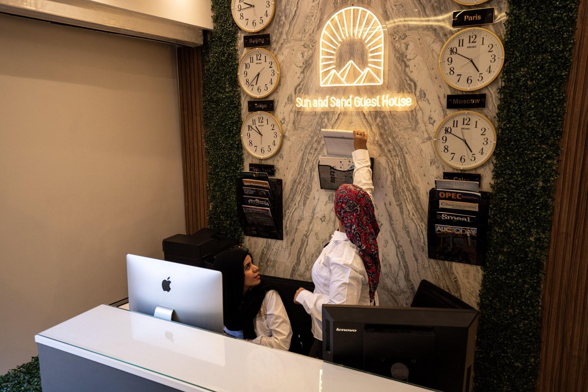 Vista Lobby Sun And Sand Guest House