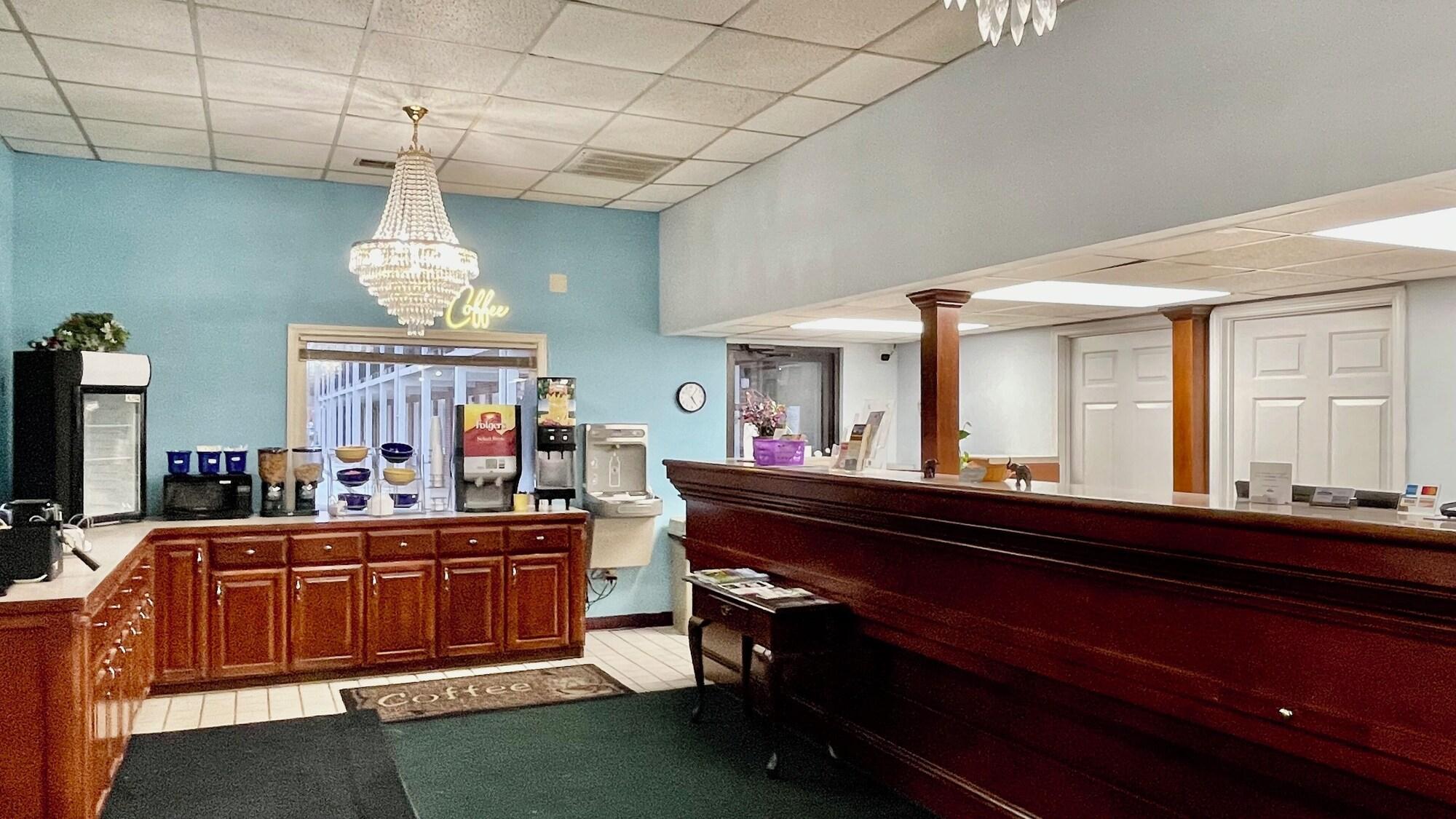 Vista Lobby Hamilton Inn Jonesville NC