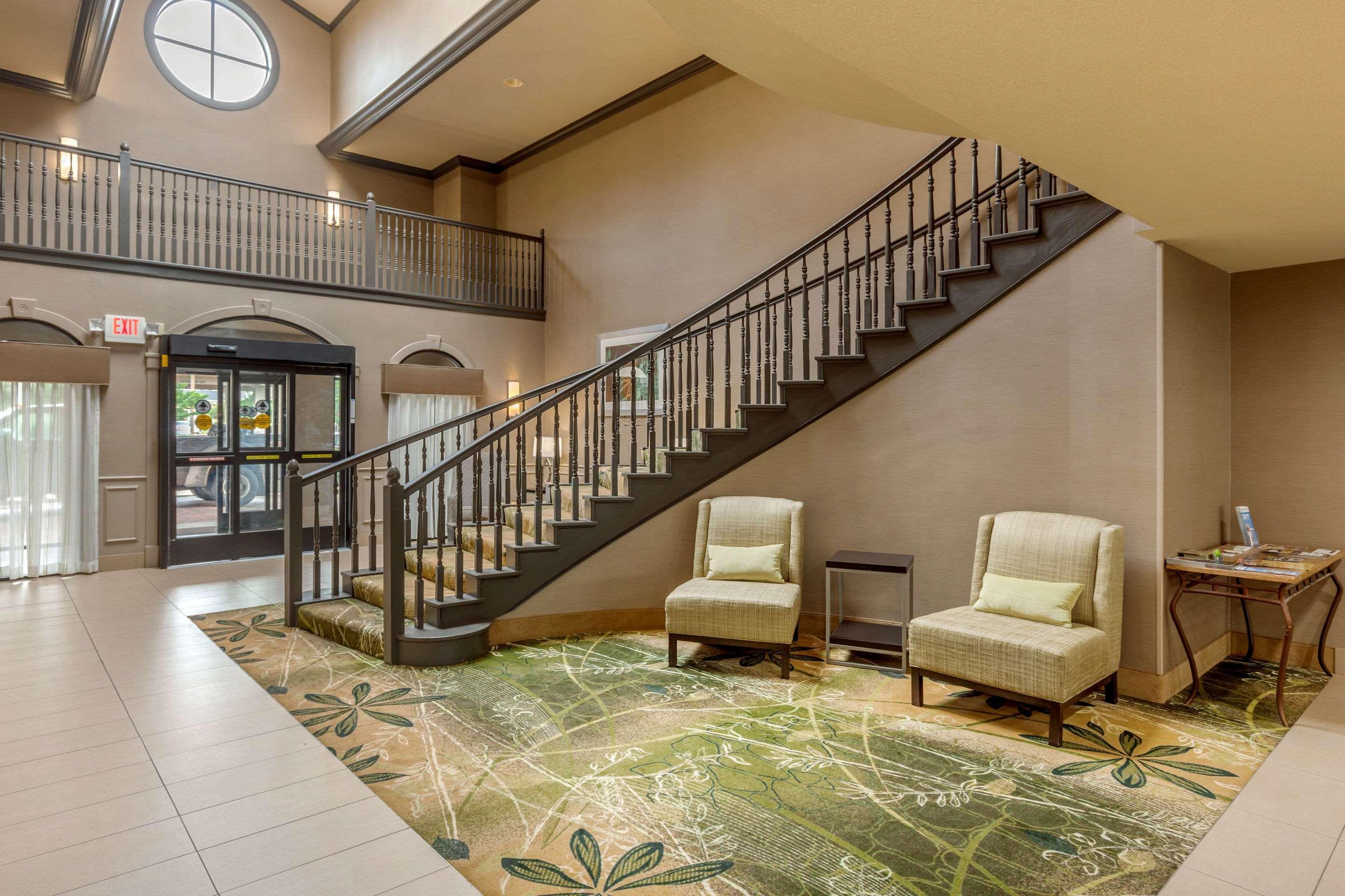 Vista Lobby Quality Suites Sherman