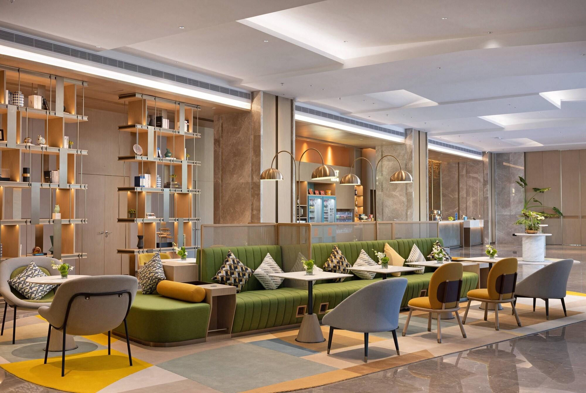 Vista Lobby Home2 Suites by Hilton Guiyang Airport