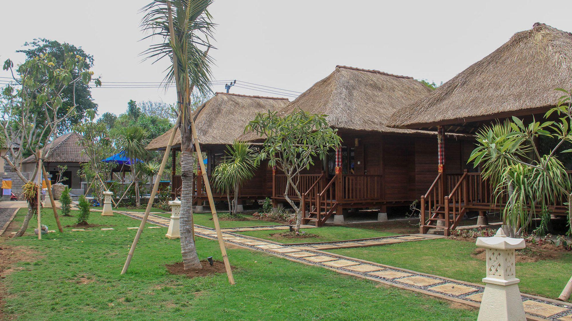 Varios Koji Garden Huts