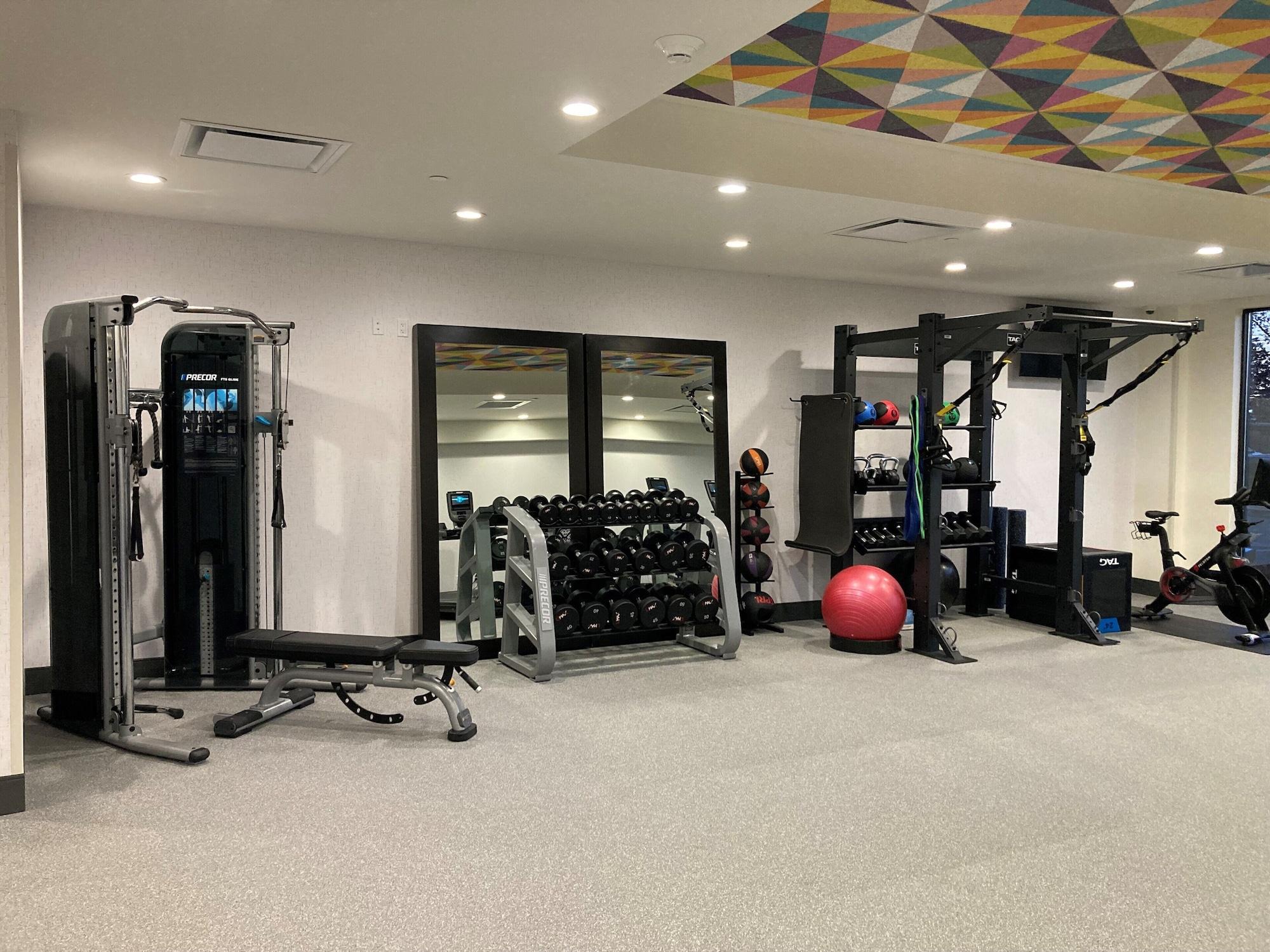 Gimnasio Home2 Suites by Hilton Hasbrouck Heights