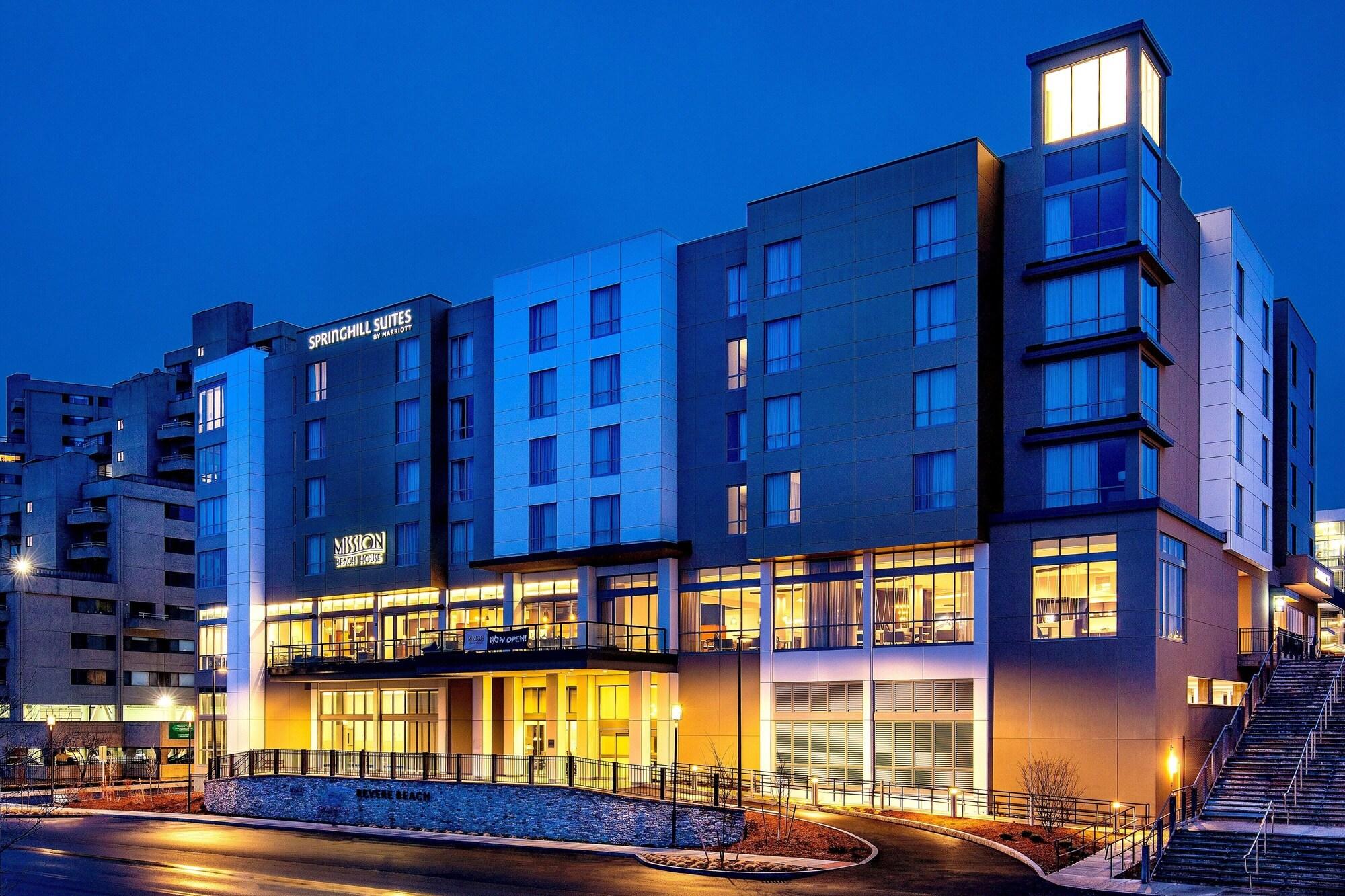 Vista Exterior SpringHill Suites by Marriott Boston Logan Airport Revere Beach
