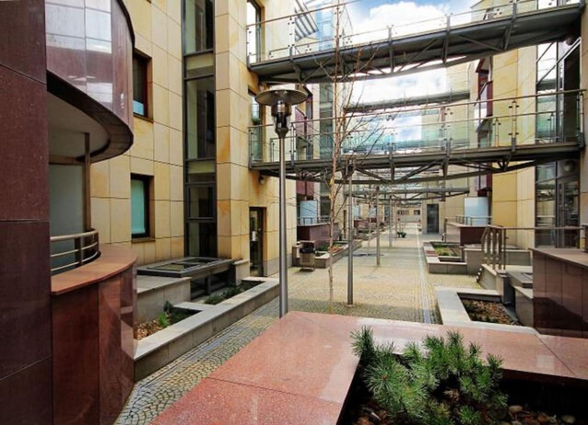 Varios Absynt Apartments Old Town Deluxe