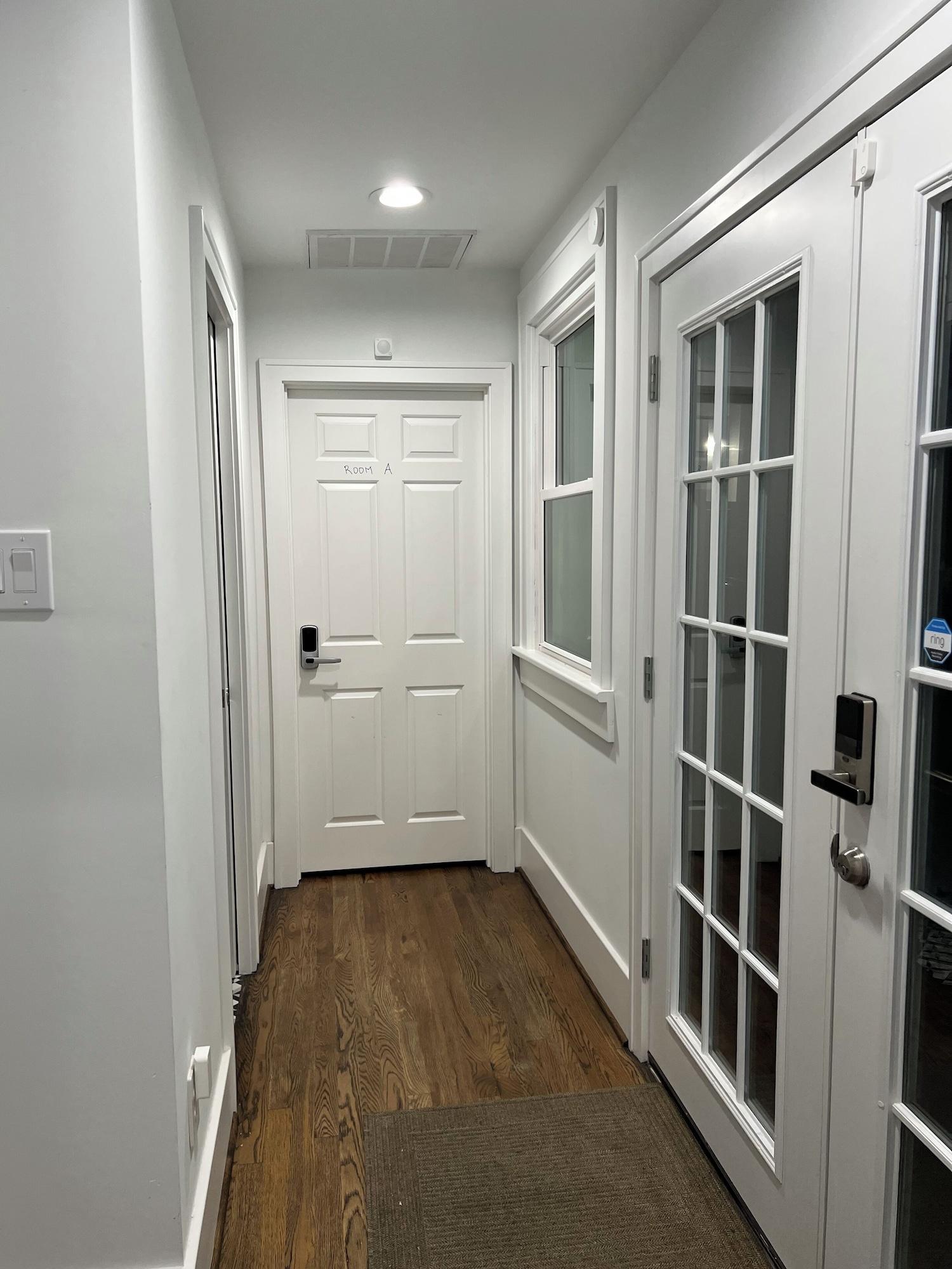 Varios MyCrib Houston Hostel