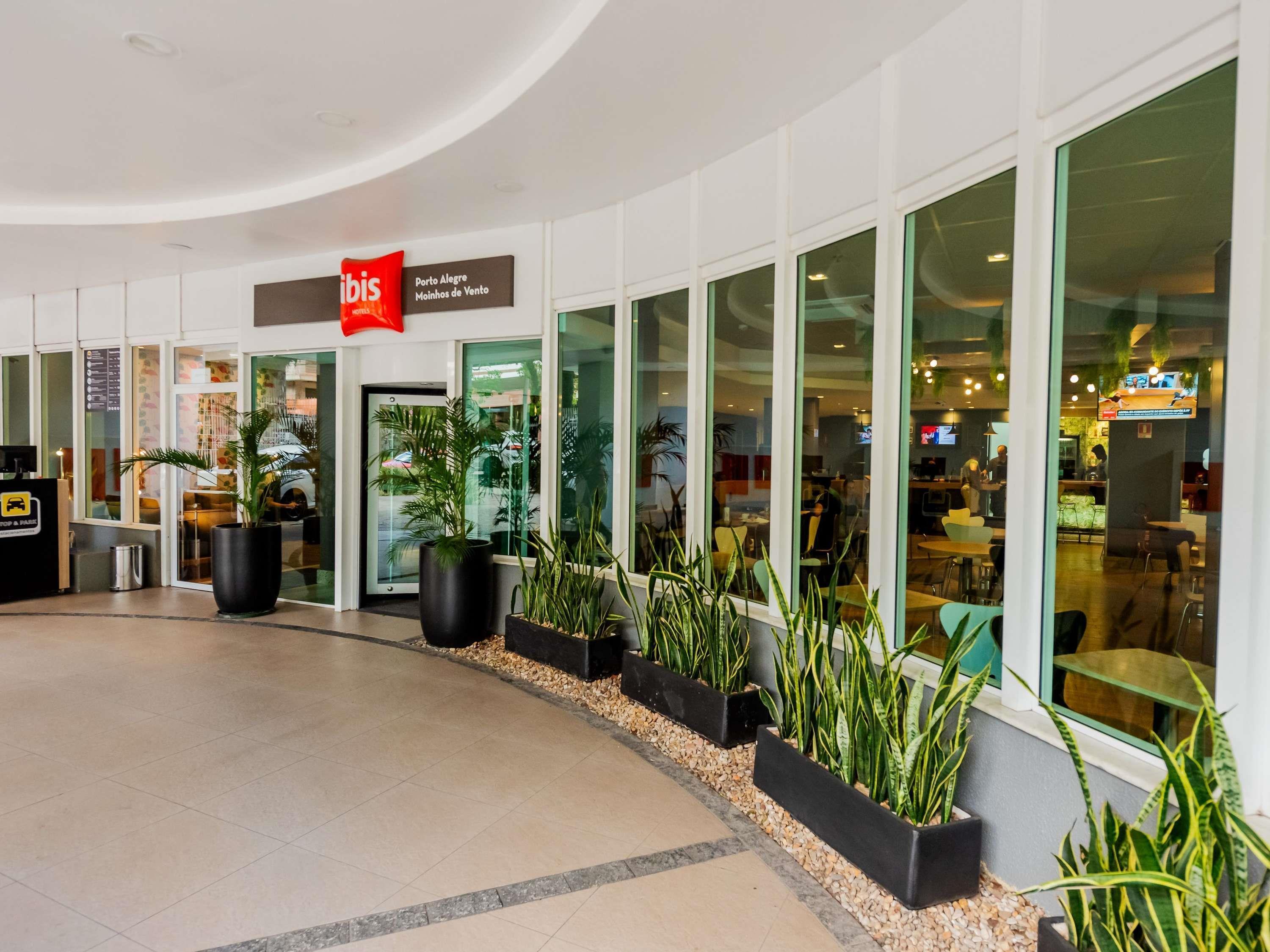 Vista Exterior ibis Porto Alegre Moinhos de Vento