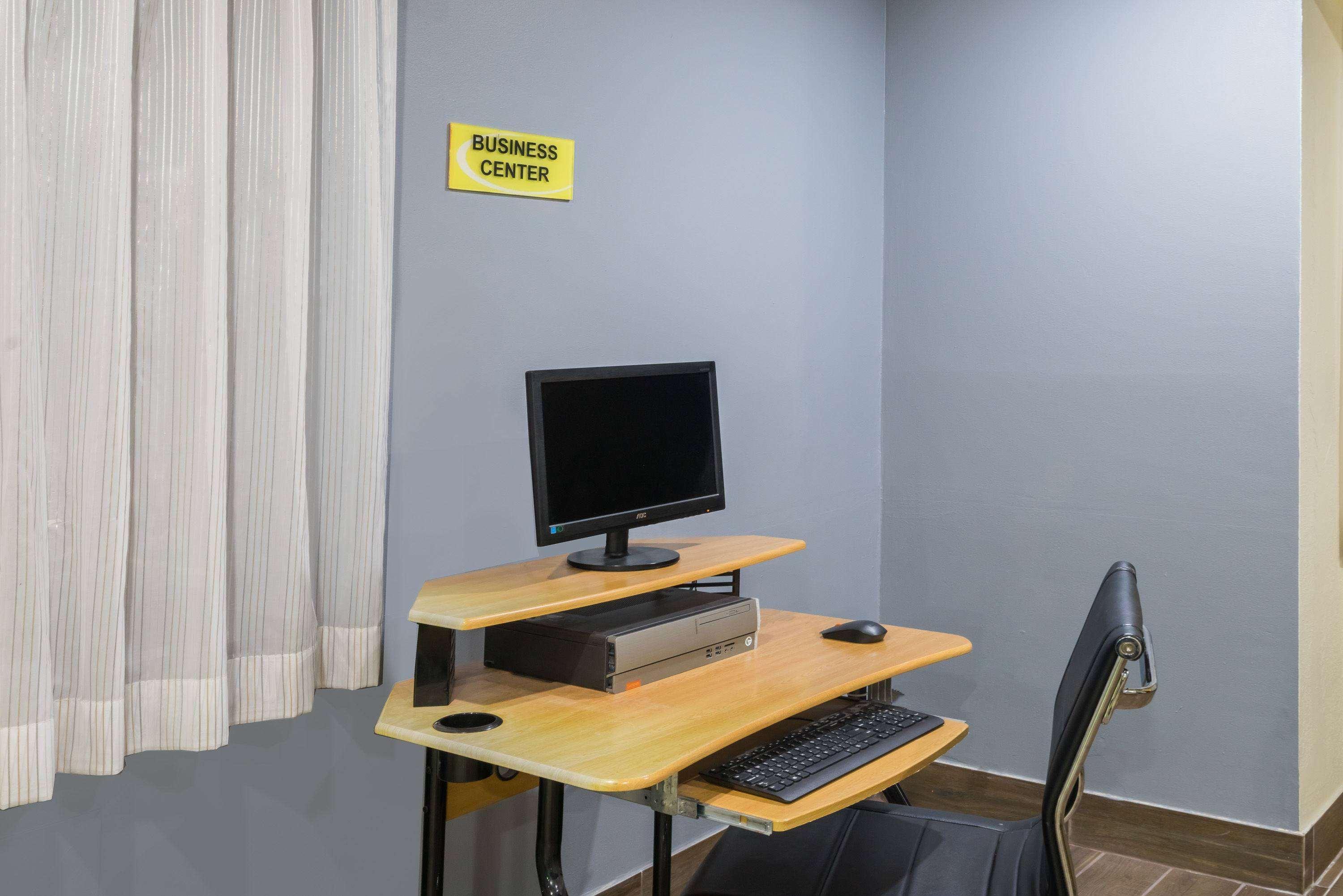 Centro de Negocios Super 8 by Wyndham Munfordville KY