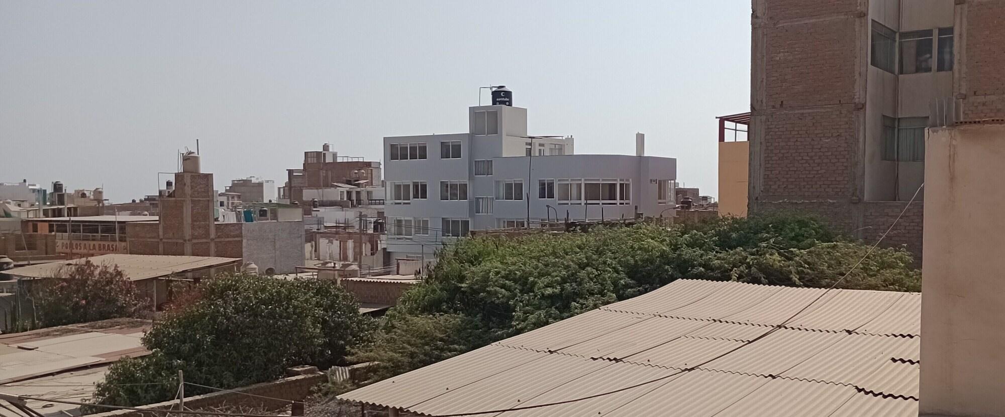 Vista Exterior Travelers' House