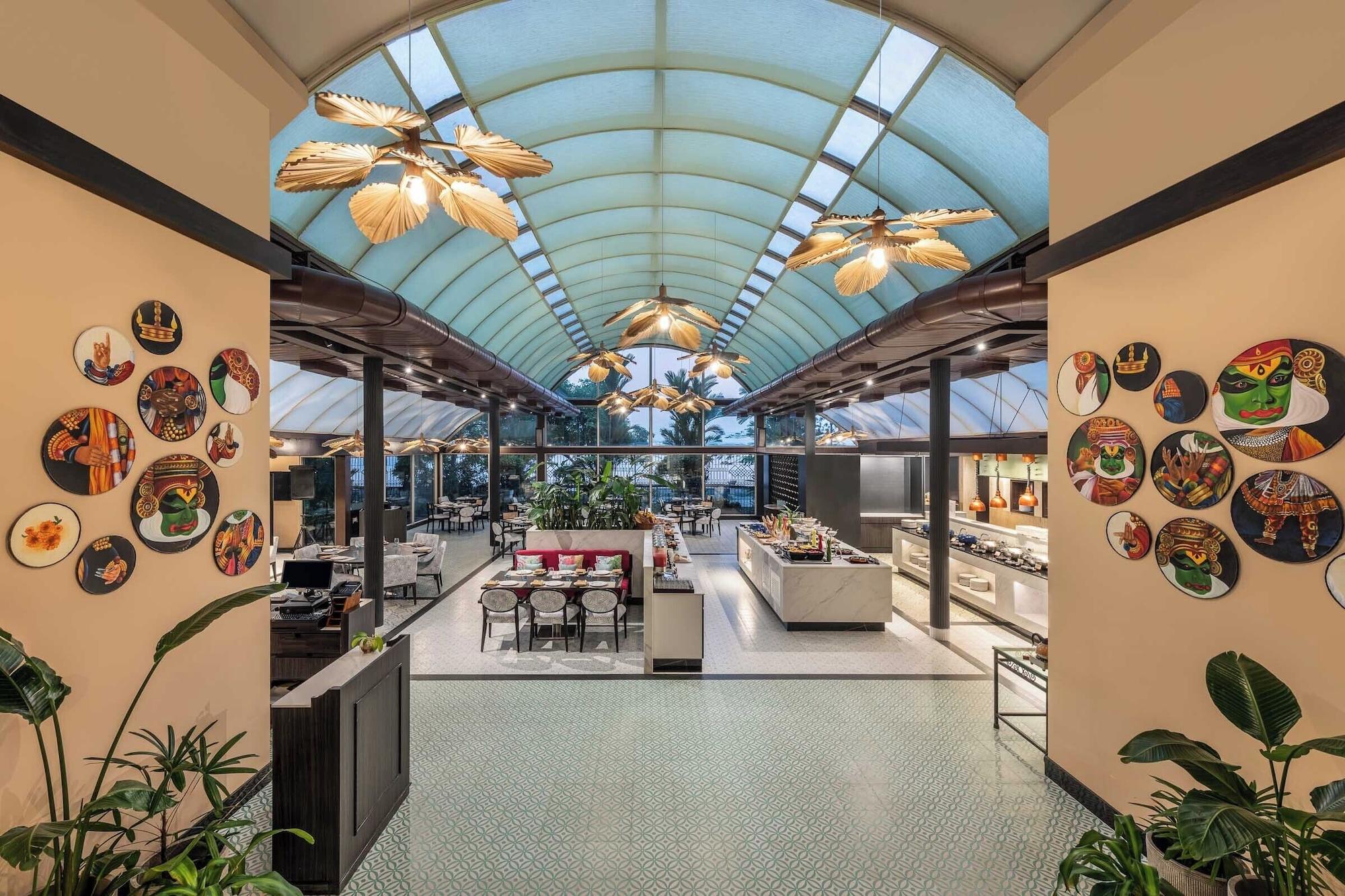 Restaurant Vivanta Ernakulam, Marine Drive