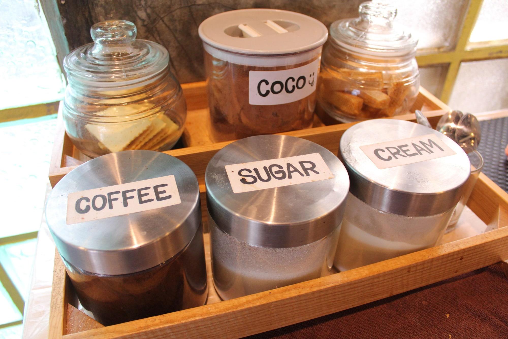 Bar/Salón Mad Panda Hostel