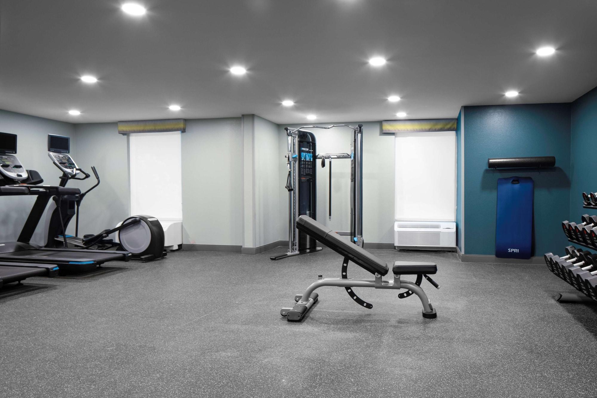 Gimnasio Hampton Inn by Hilton Concord/Bow