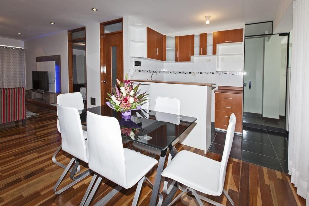 Vista Lobby Polo Apartment
