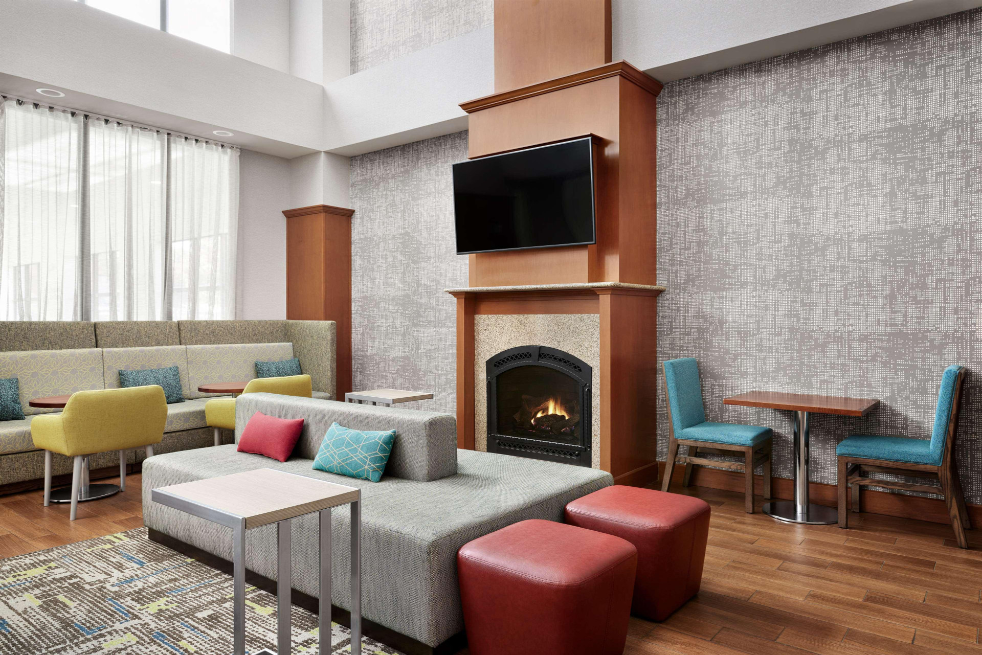 Vista Lobby Hampton Inn & Suites New Haven - South - West Haven