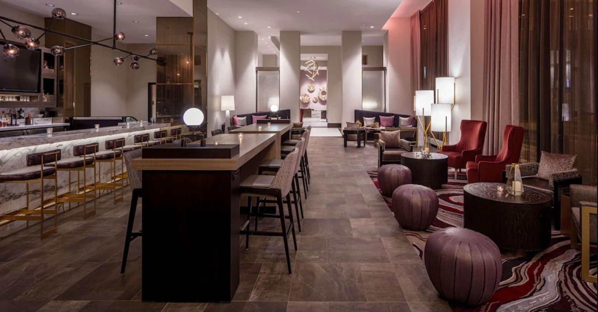Bar/Salón DoubleTree Suites by Hilton Minneapolis Downtown
