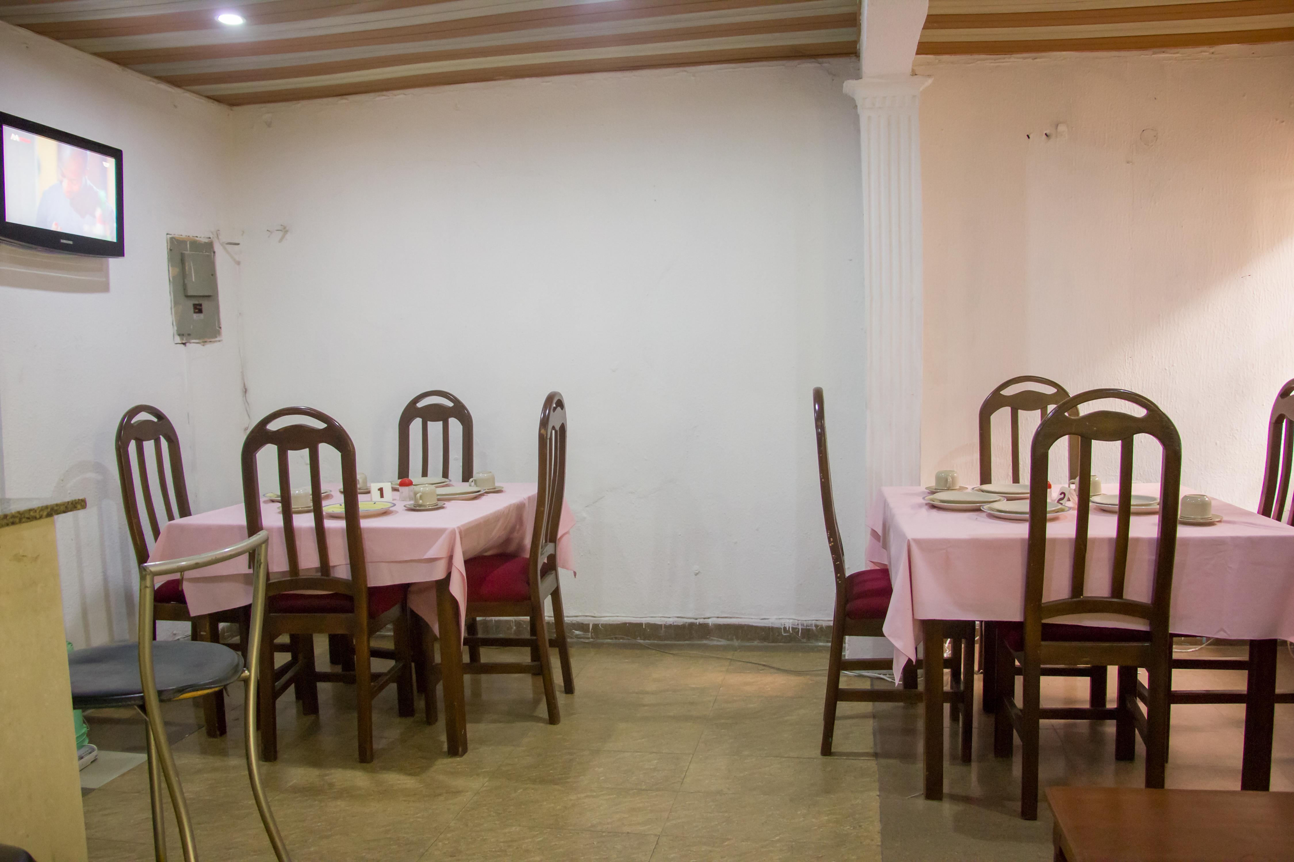 Bar/Salón Creme Suites & Hotel