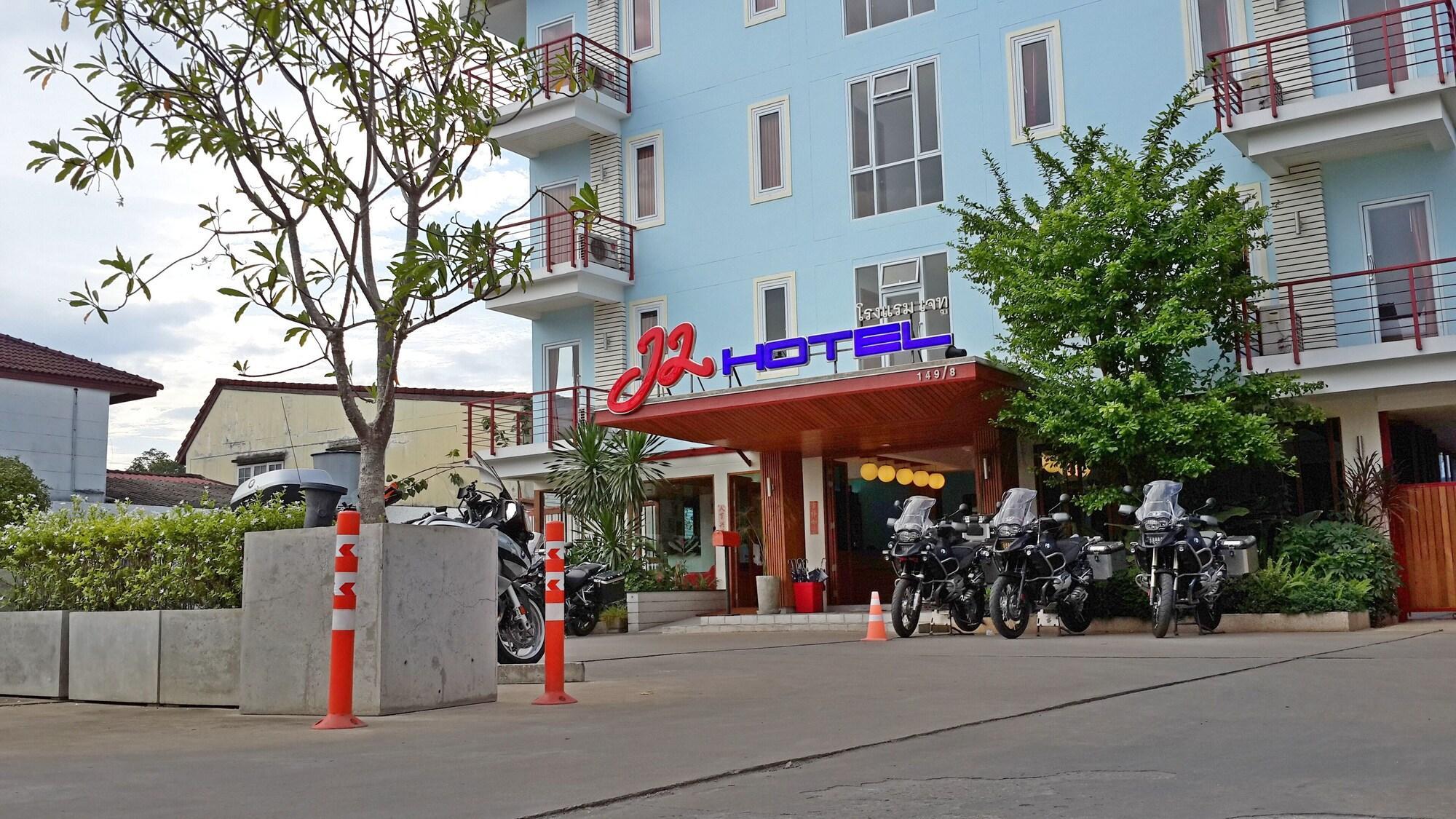 Vista Exterior J2 Hotel