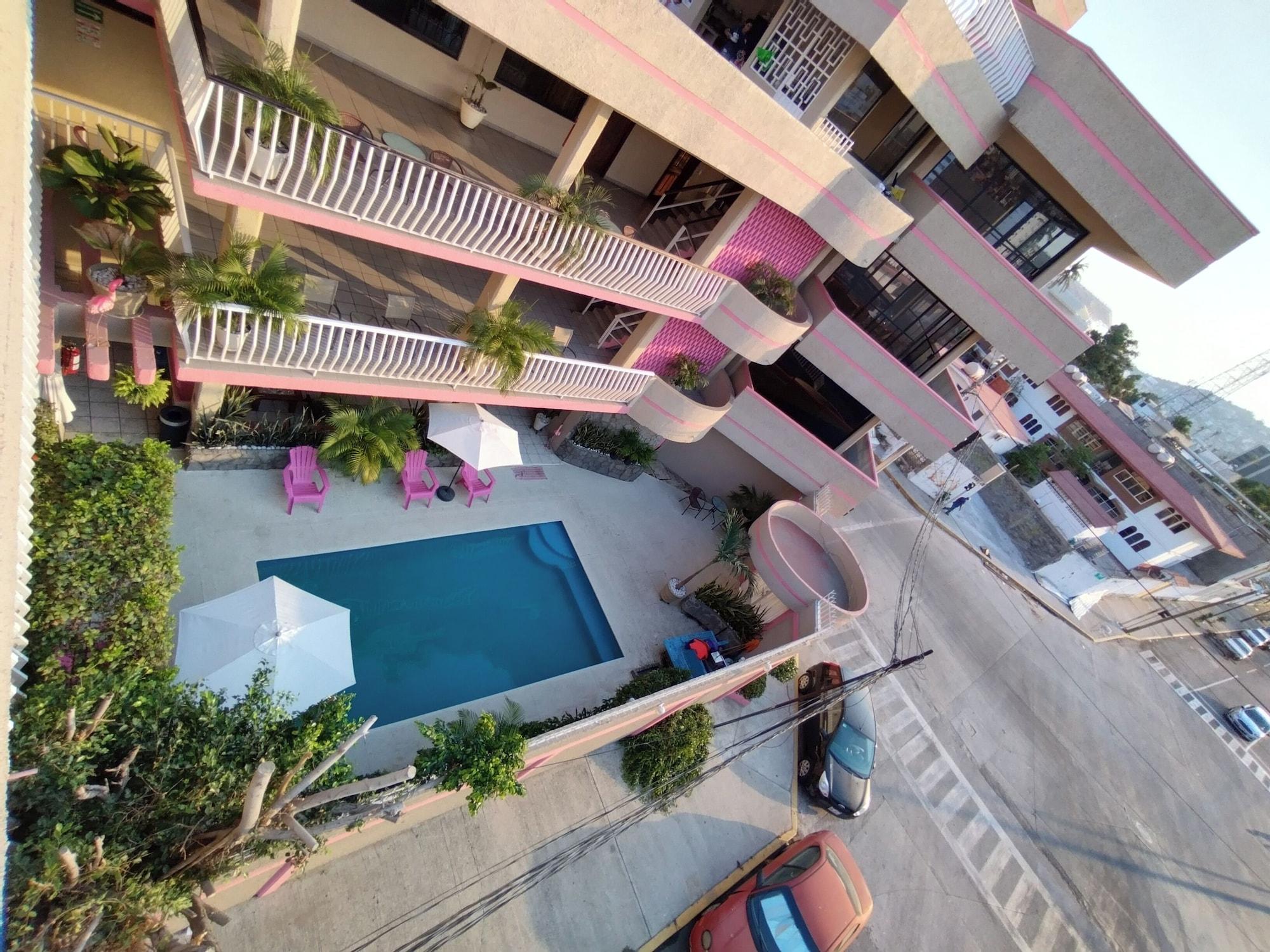 Vista Exterior Hotel Valadié