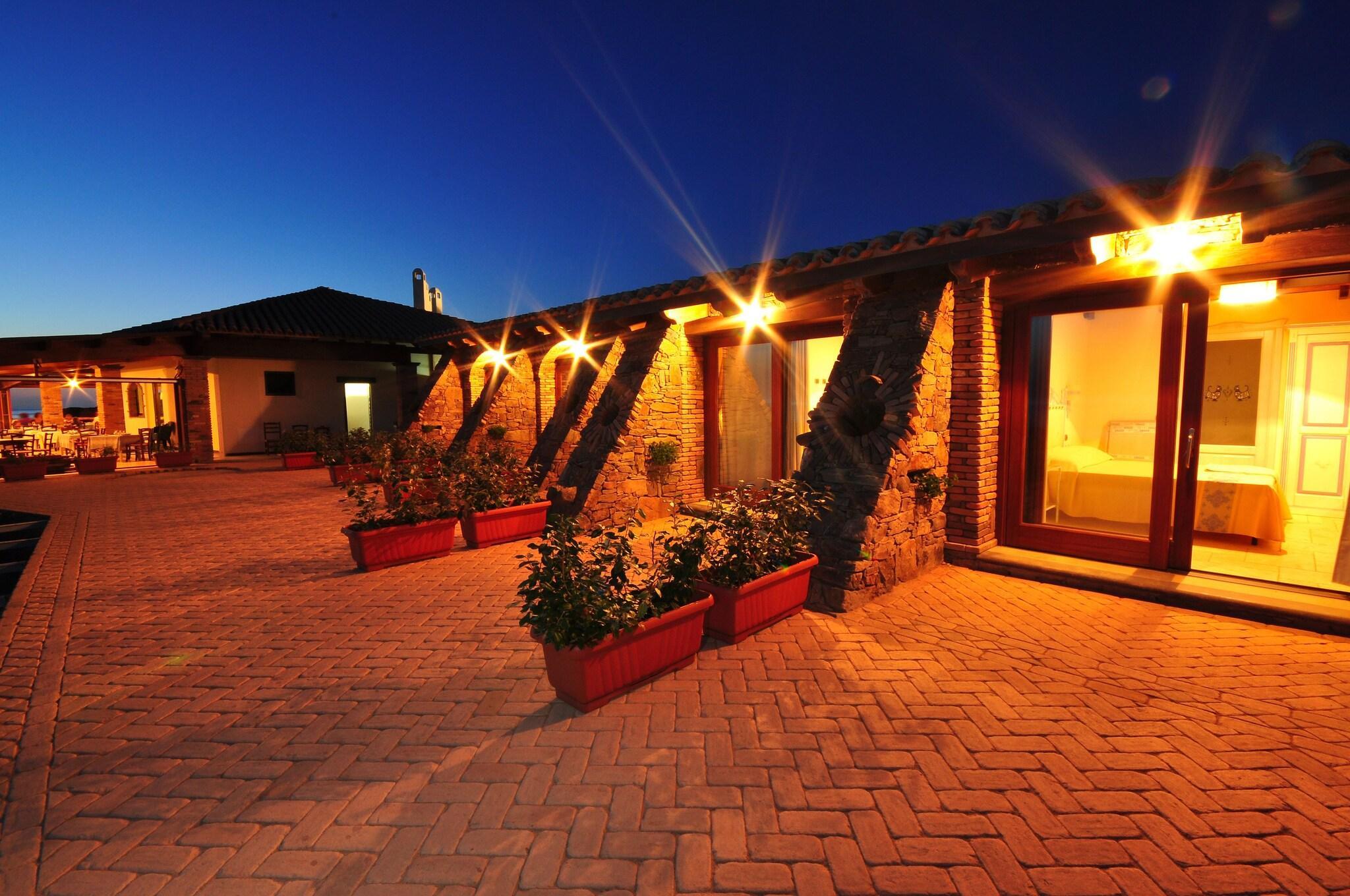 Varios Hotel Corsaro Nero