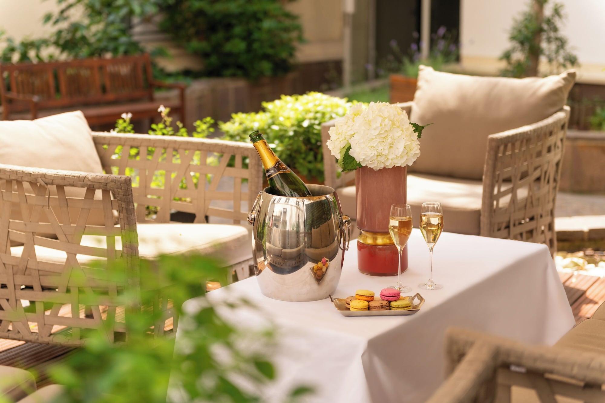 Vista Exterior Le patio Bastille