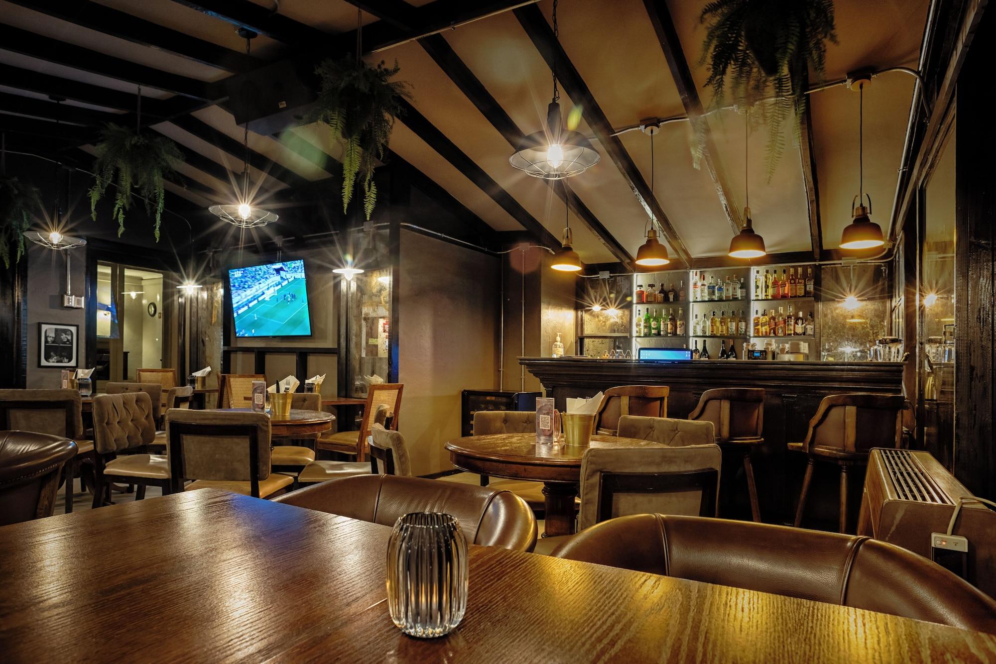 Bar/Salón Teclados Hotel